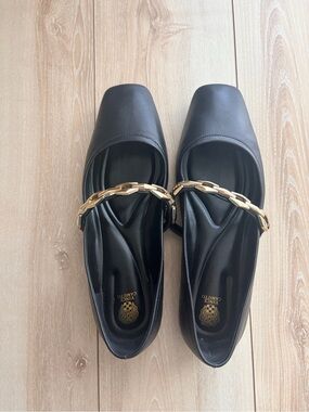 Vince Camuto Black Flats Ballerina with Gold Chain